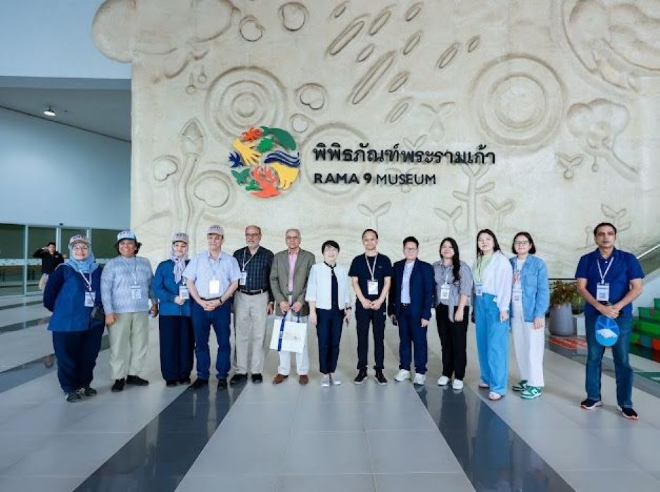 186/25 Scientists call for youth collaboration at Bangkok symposium