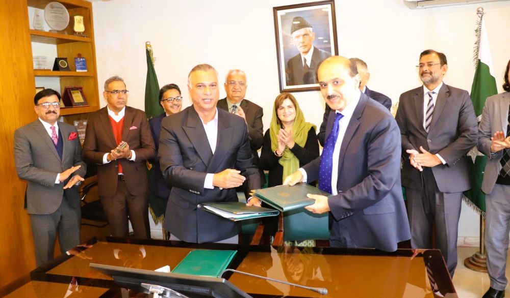 45/25 Federal Education Ministry Partners with Khan Academy to Revolutionize Digital Learning