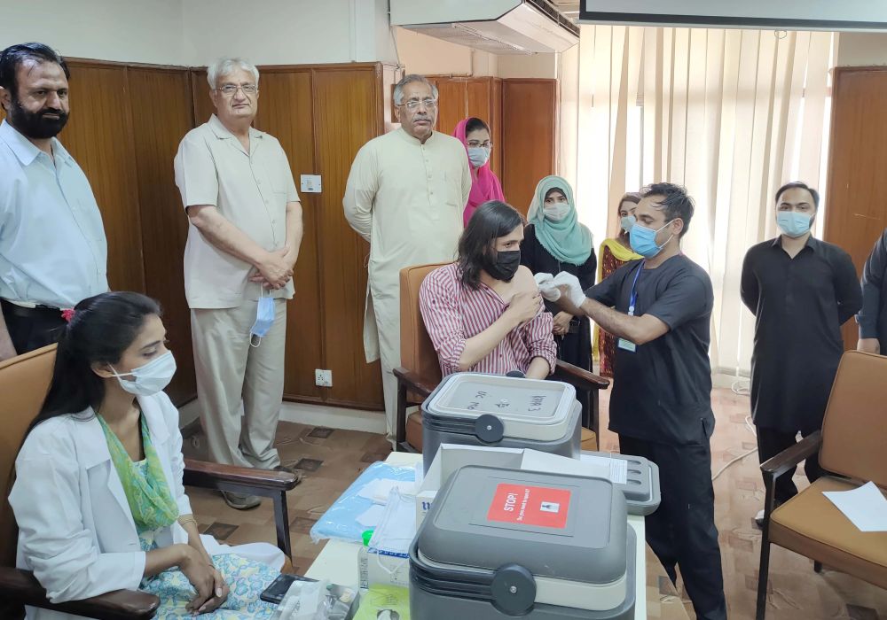 05/21 National Skills University Islamabad Employees and Students get Vaccinated