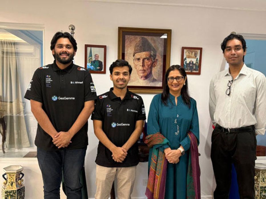 147/25 South Asia's Brightest Spark: Pakistani Students Shine in APAC Tech Arena